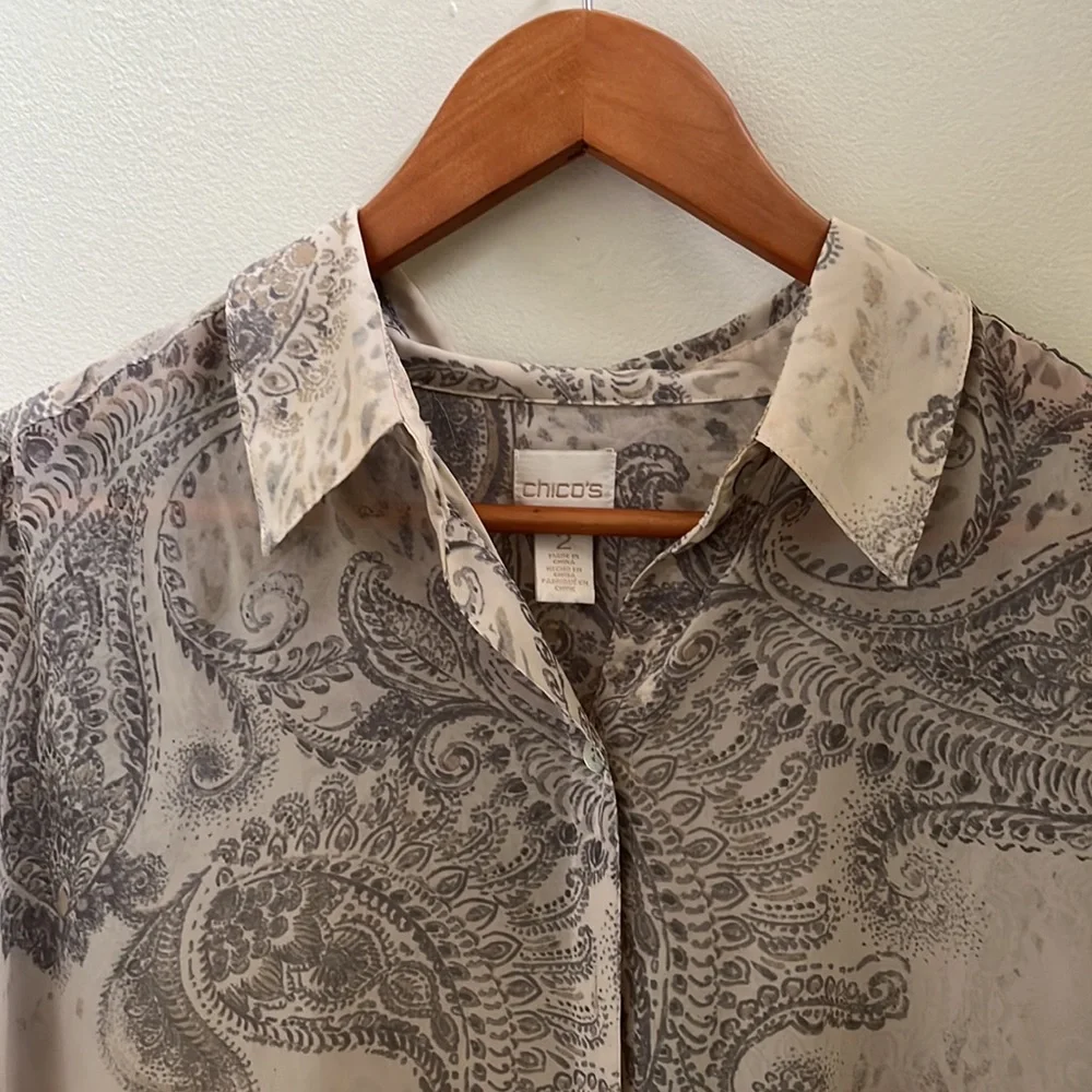 Chico’s Sheer Cream and Gray Paisley Blouse Size 2 - Picture 2 of 6